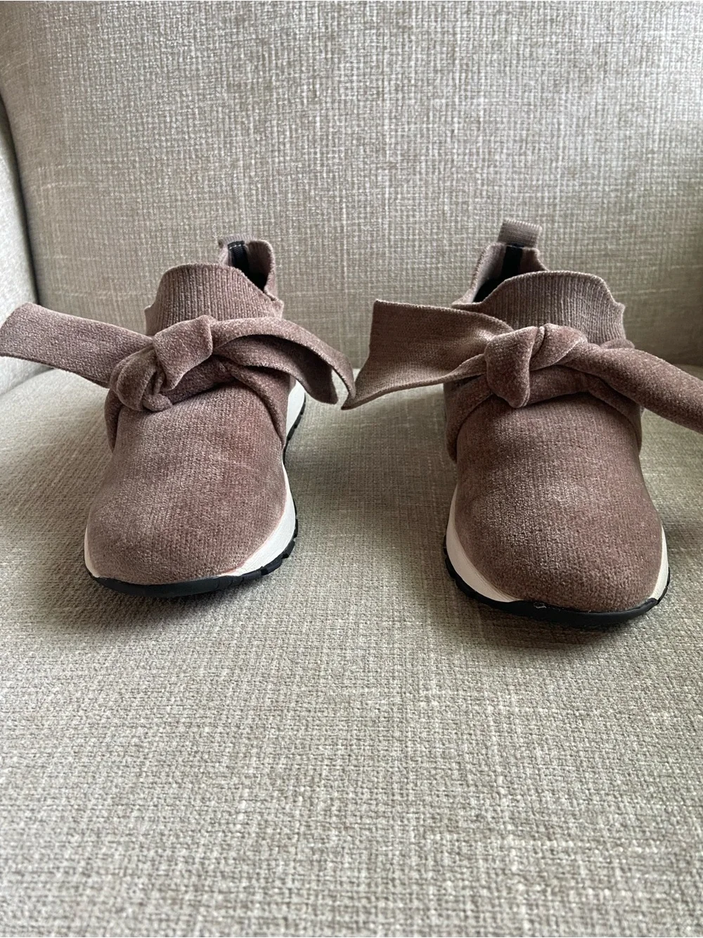 Bernie Mev Tara Serenity Sneakers Size 7 Size 38 Taupe Brown Bow